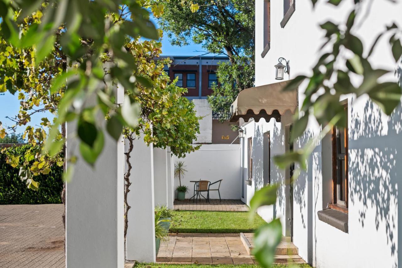 De Akker Guest House Bloemfontein Exterior photo